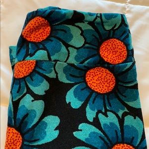 LuLaRoe OS leggings